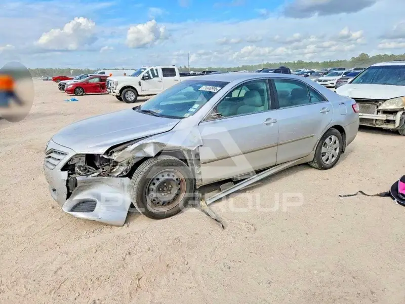 2011 Toyota CAMRY фото