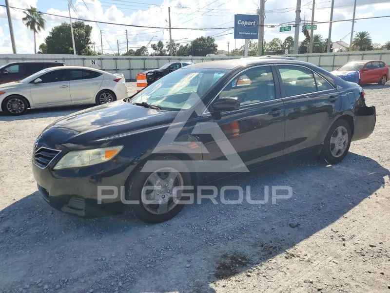2011 Toyota CAMRY фото