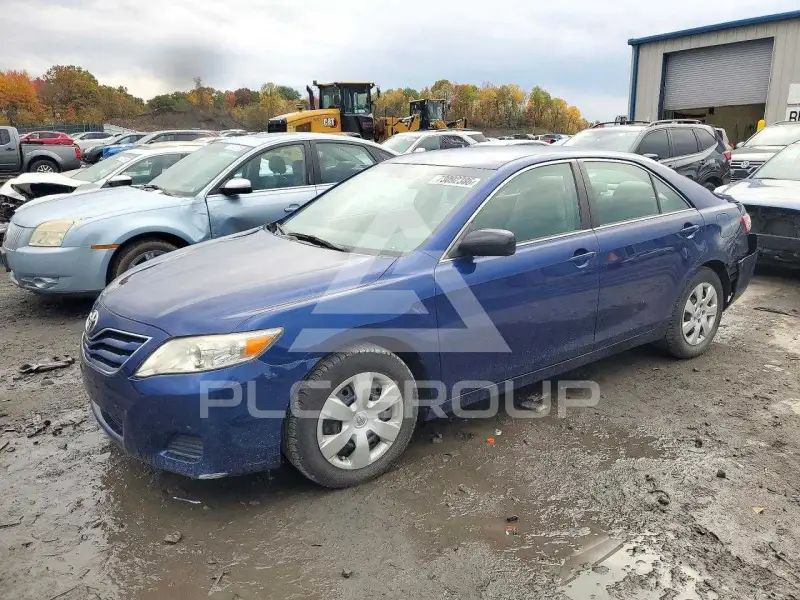 2011 Toyota CAMRY photo