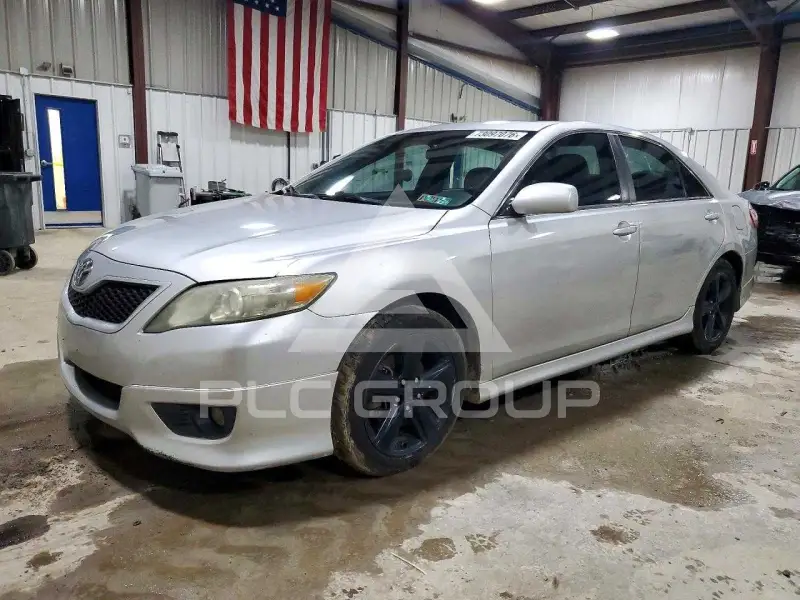 2011 Toyota CAMRY фото
