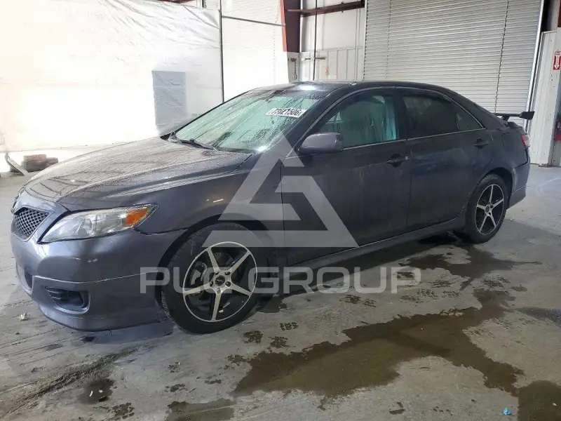 2011 Toyota CAMRY photo