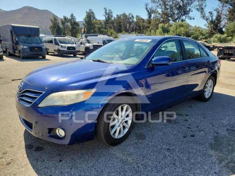2011 Toyota CAMRY фото