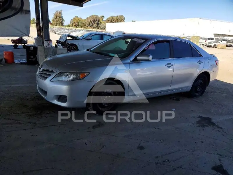 2011 Toyota CAMRY фото