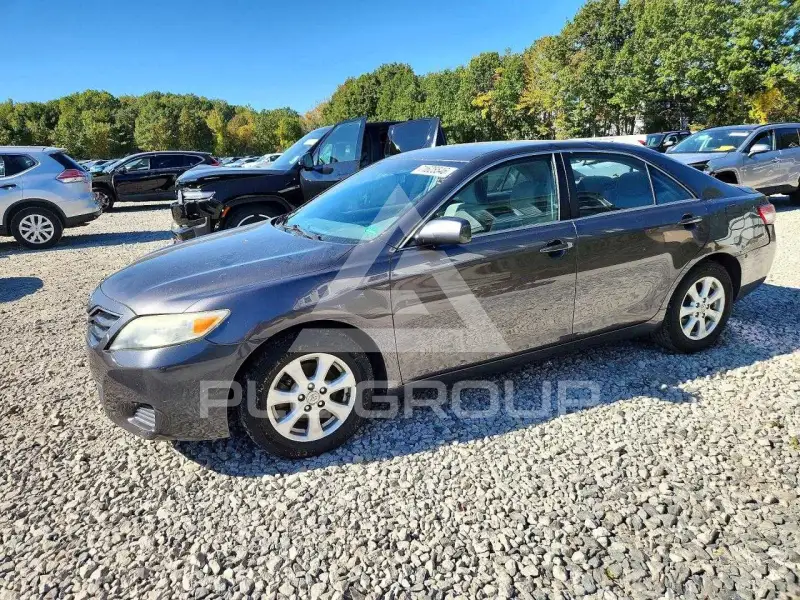 2011 Toyota CAMRY photo