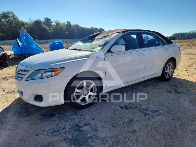 2011 Toyota CAMRY фото