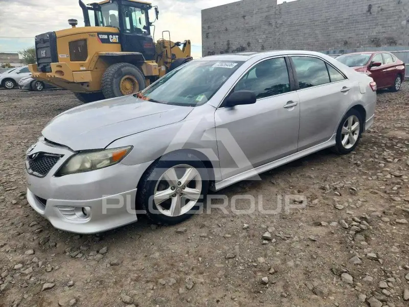 2011 Toyota CAMRY фото