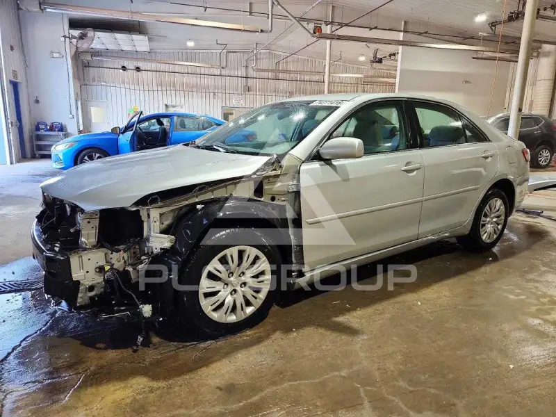 2011 Toyota CAMRY фото