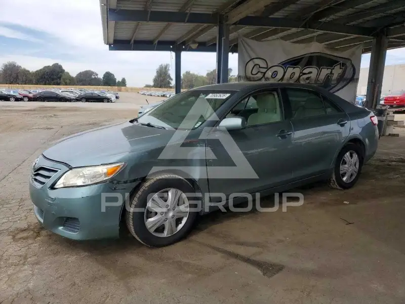 2011 Toyota CAMRY фото