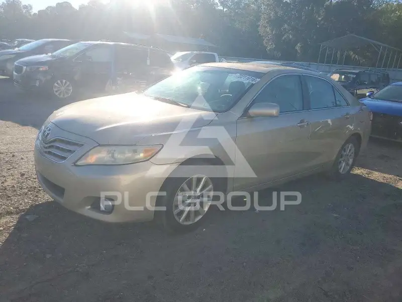 2011 Toyota CAMRY фото
