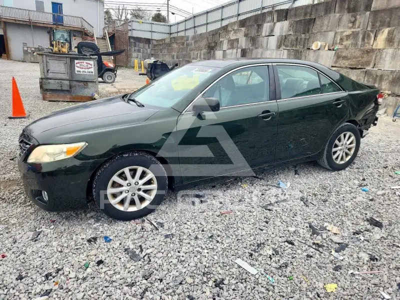 2011 Toyota CAMRY photo