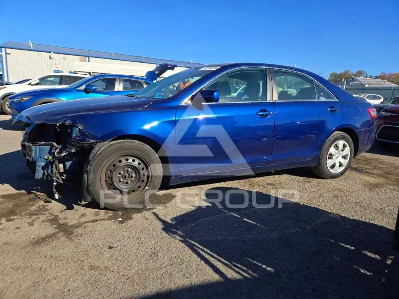 2011 Toyota CAMRY фото