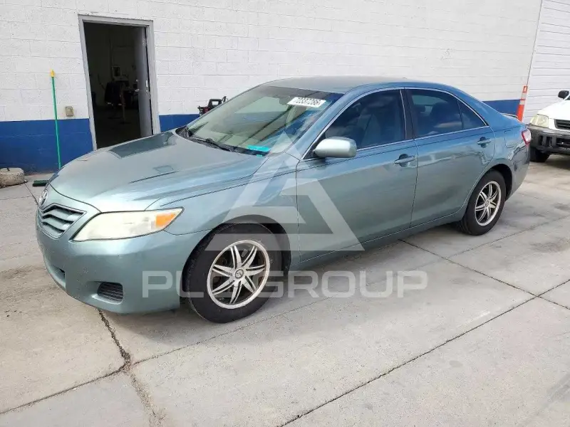 2011 Toyota CAMRY photo