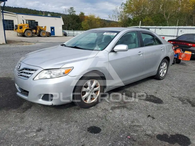 2011 Toyota CAMRY фото