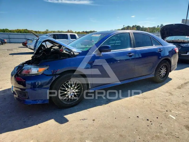 2011 Toyota CAMRY фото