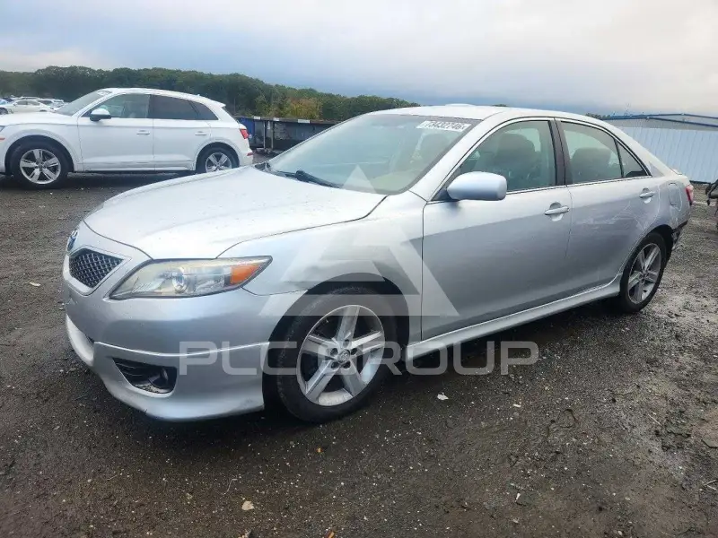 2011 Toyota CAMRY photo