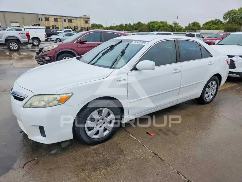 2011 Toyota CAMRY photo