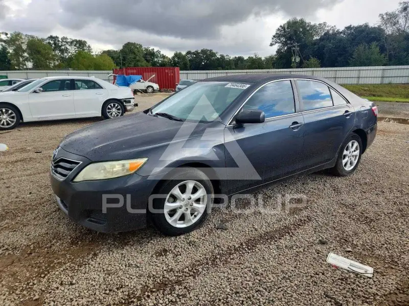2011 Toyota CAMRY photo