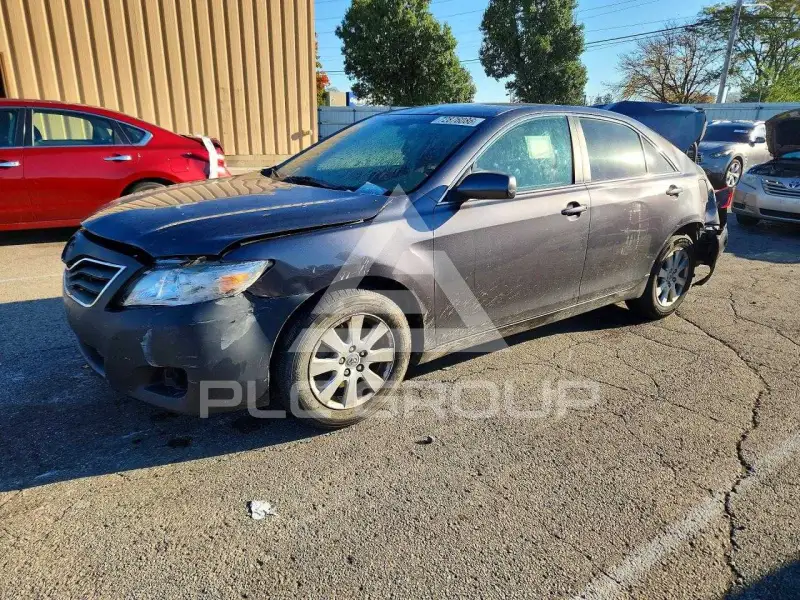 2011 Toyota CAMRY photo