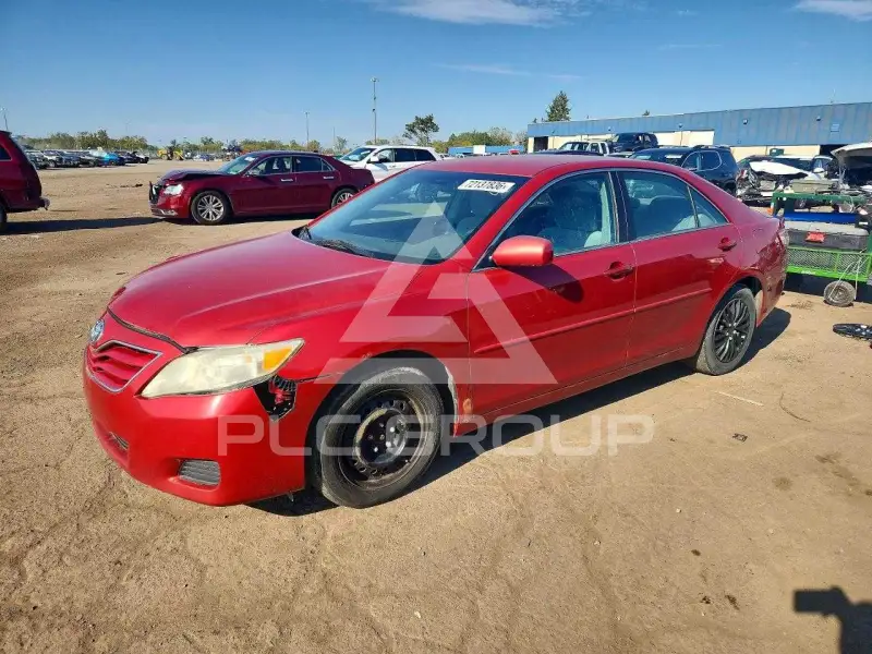 2011 Toyota CAMRY фото