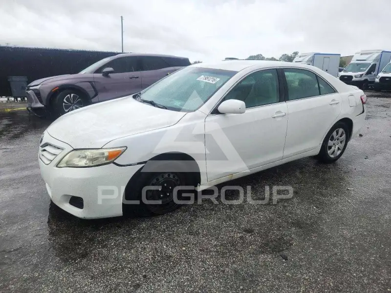 2011 Toyota CAMRY фото