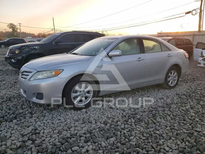 2011 Toyota CAMRY фото