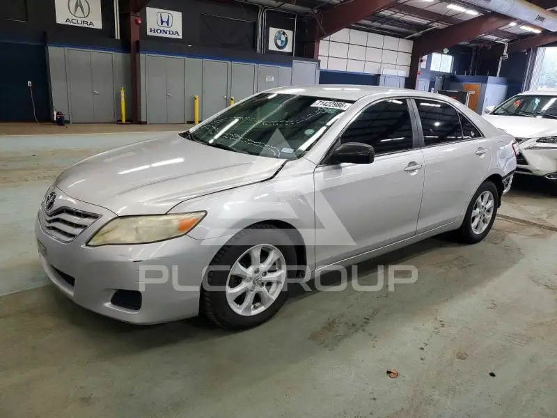 2011 Toyota CAMRY photo