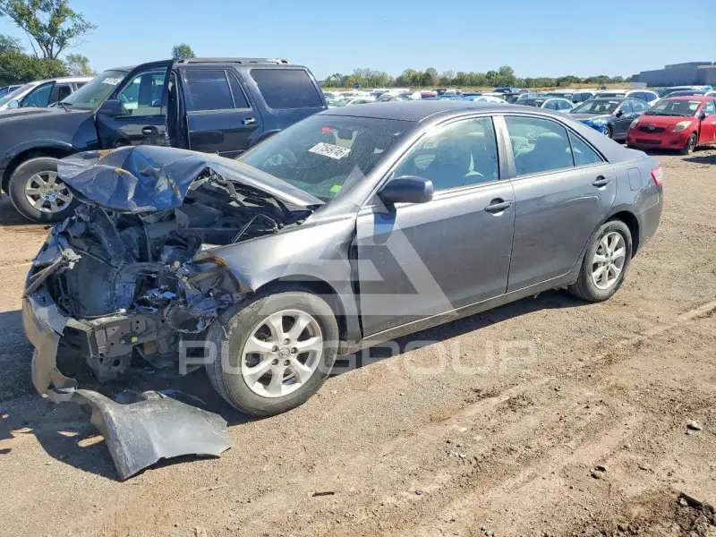 2011 Toyota CAMRY фото
