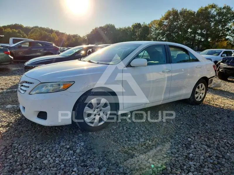 2011 Toyota CAMRY фото