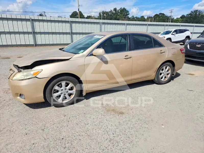 2011 Toyota CAMRY фото