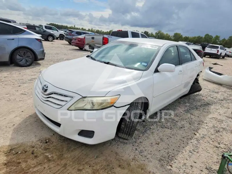 2011 Toyota CAMRY фото