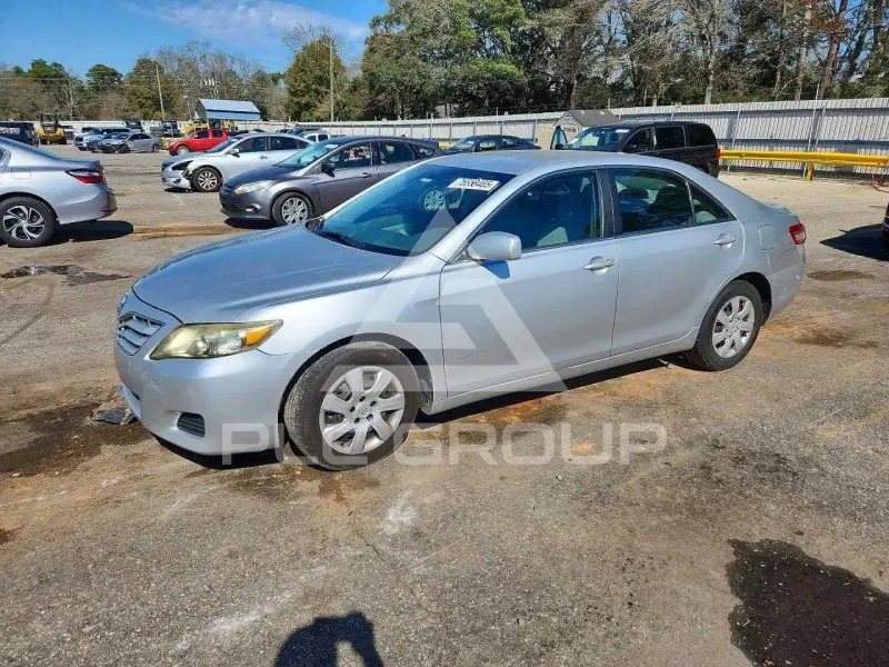 2011 Toyota CAMRY фото