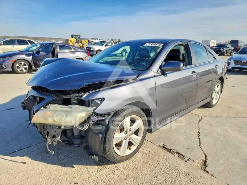 2011 Toyota CAMRY фото