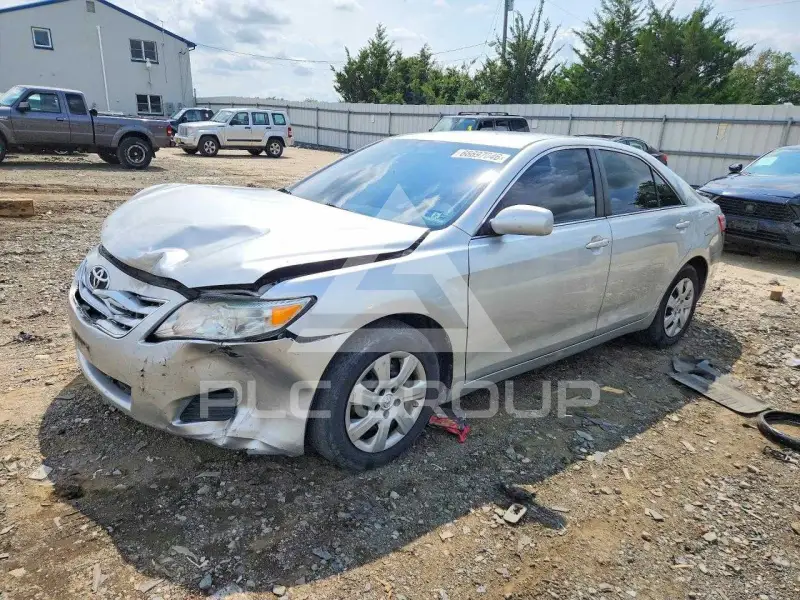 2011 Toyota CAMRY photo