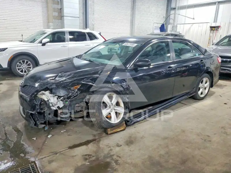 2011 Toyota CAMRY фото