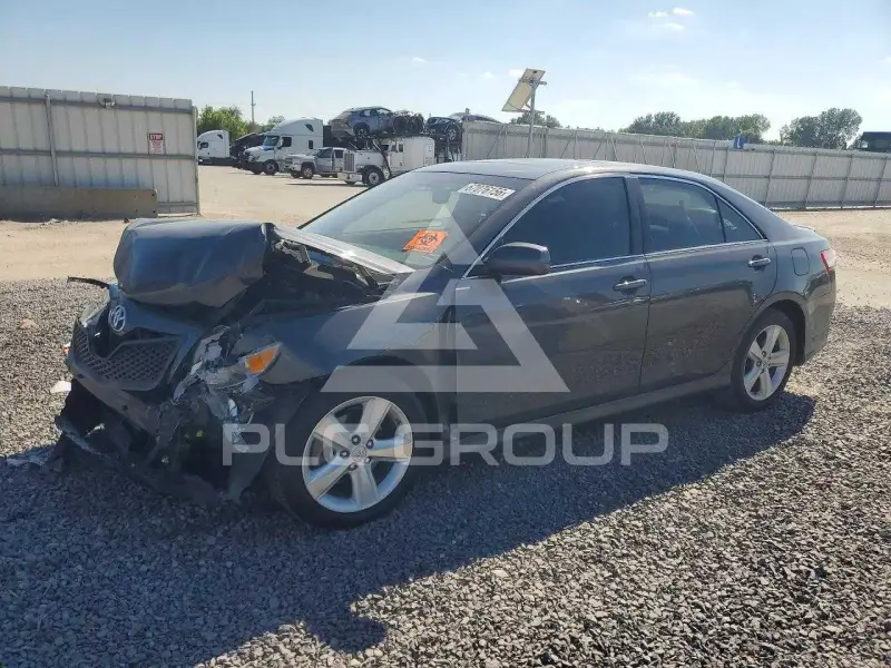 2011 Toyota CAMRY фото