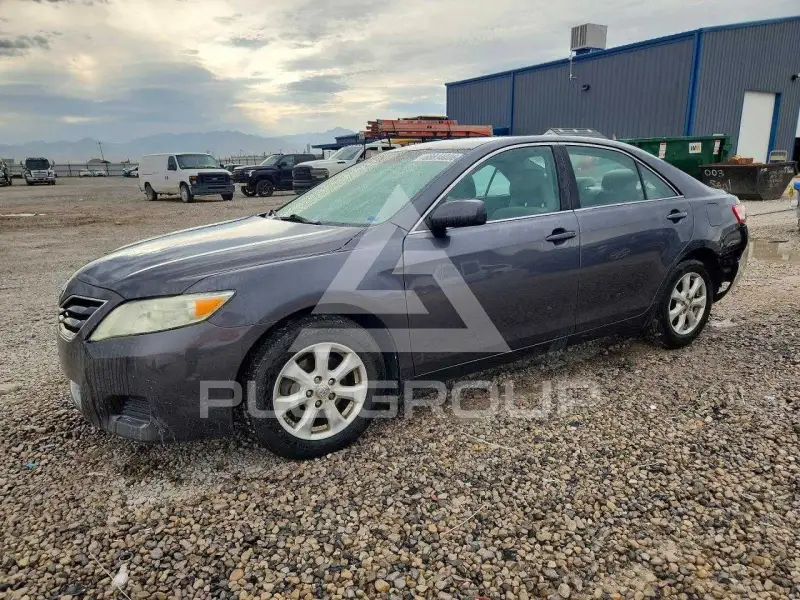 2011 Toyota CAMRY фото