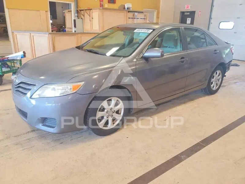 2011 Toyota CAMRY фото