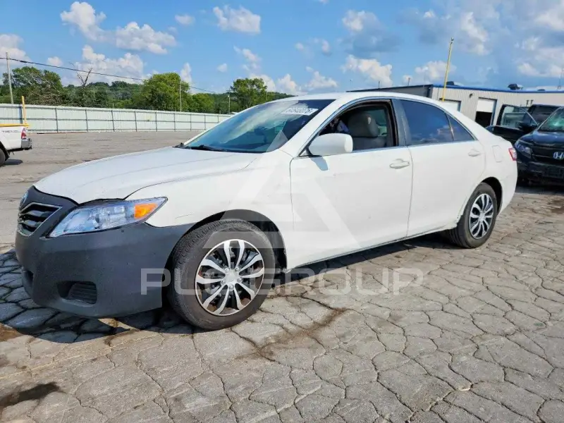 2011 Toyota CAMRY фото