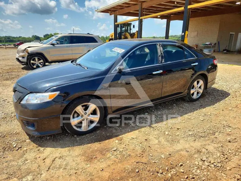 2011 Toyota CAMRY фото