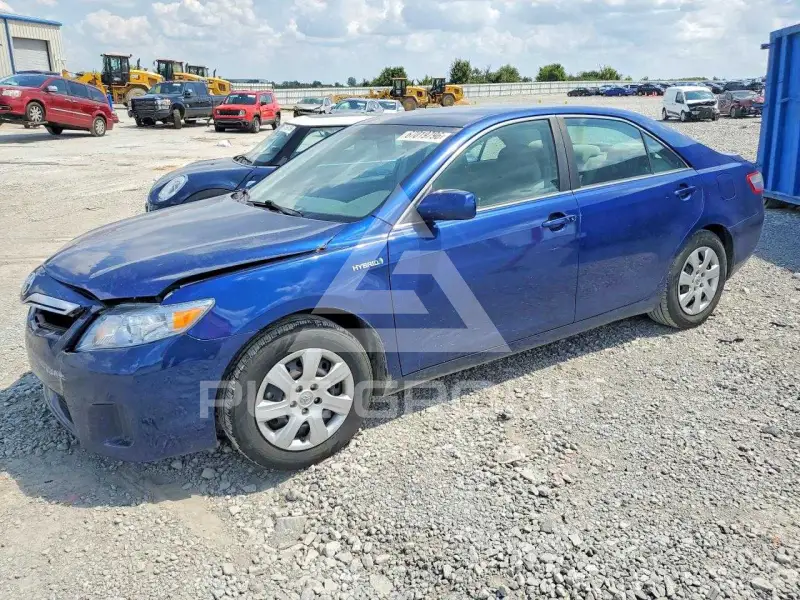 2011 Toyota CAMRY фото