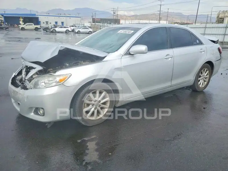 2011 Toyota CAMRY фото