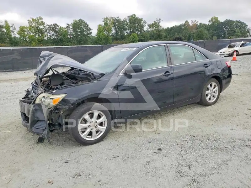 2011 Toyota CAMRY фото