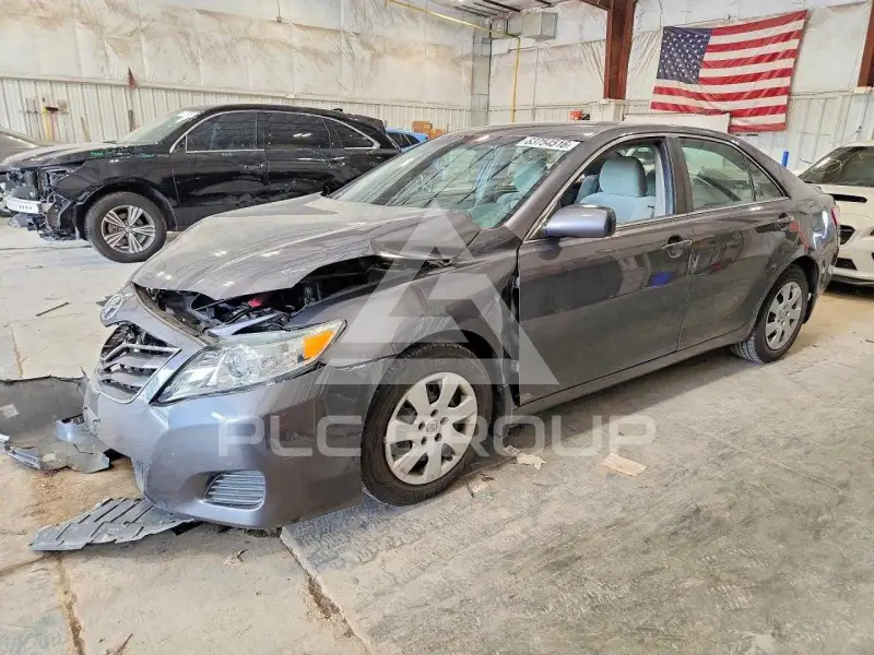 2011 Toyota CAMRY фото