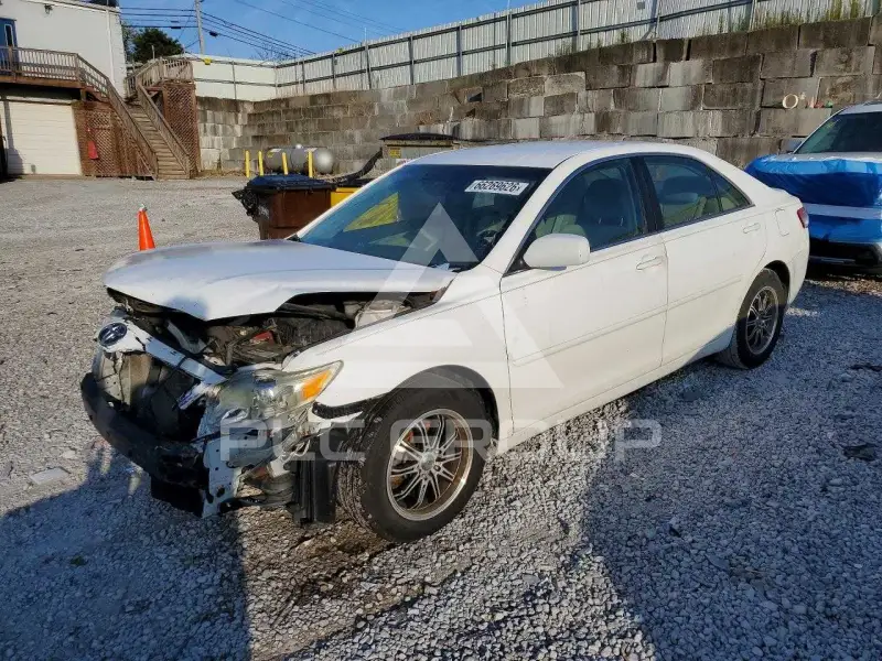 2011 Toyota CAMRY фото