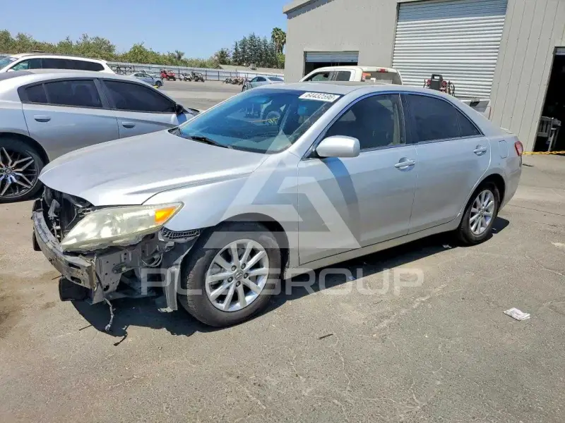 2011 Toyota CAMRY фото