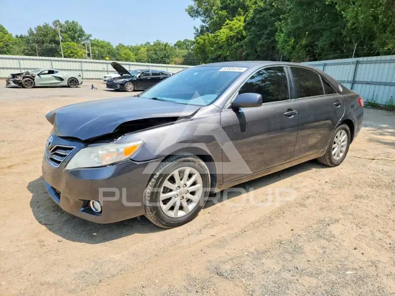 2011 Toyota CAMRY photo