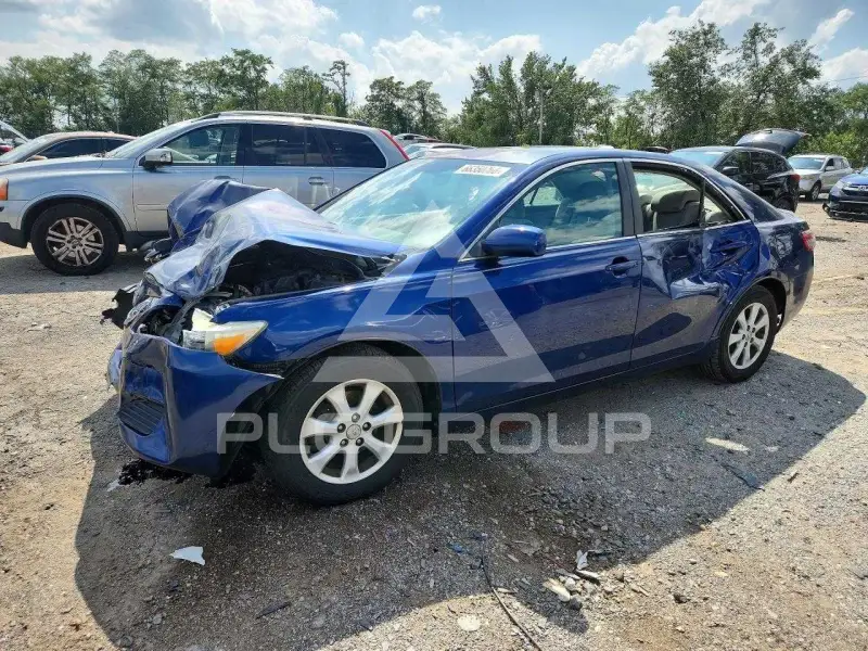 2011 Toyota CAMRY фото