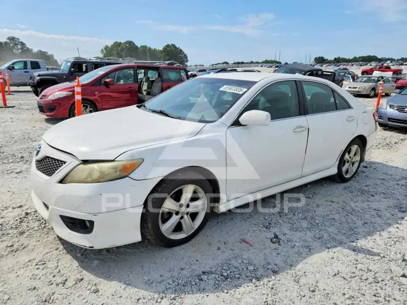 2011 Toyota CAMRY photo