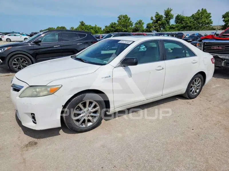 2011 Toyota CAMRY фото