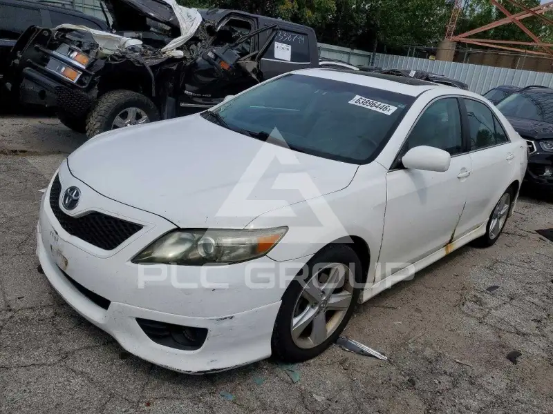 2011 Toyota CAMRY фото